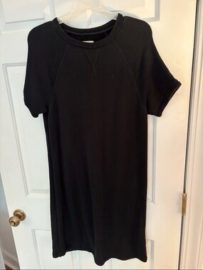 Black Short-Sleeve Knit Dress